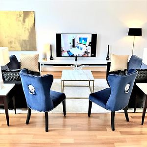 Luxury Suites & Apartments Mondrian Market Square II